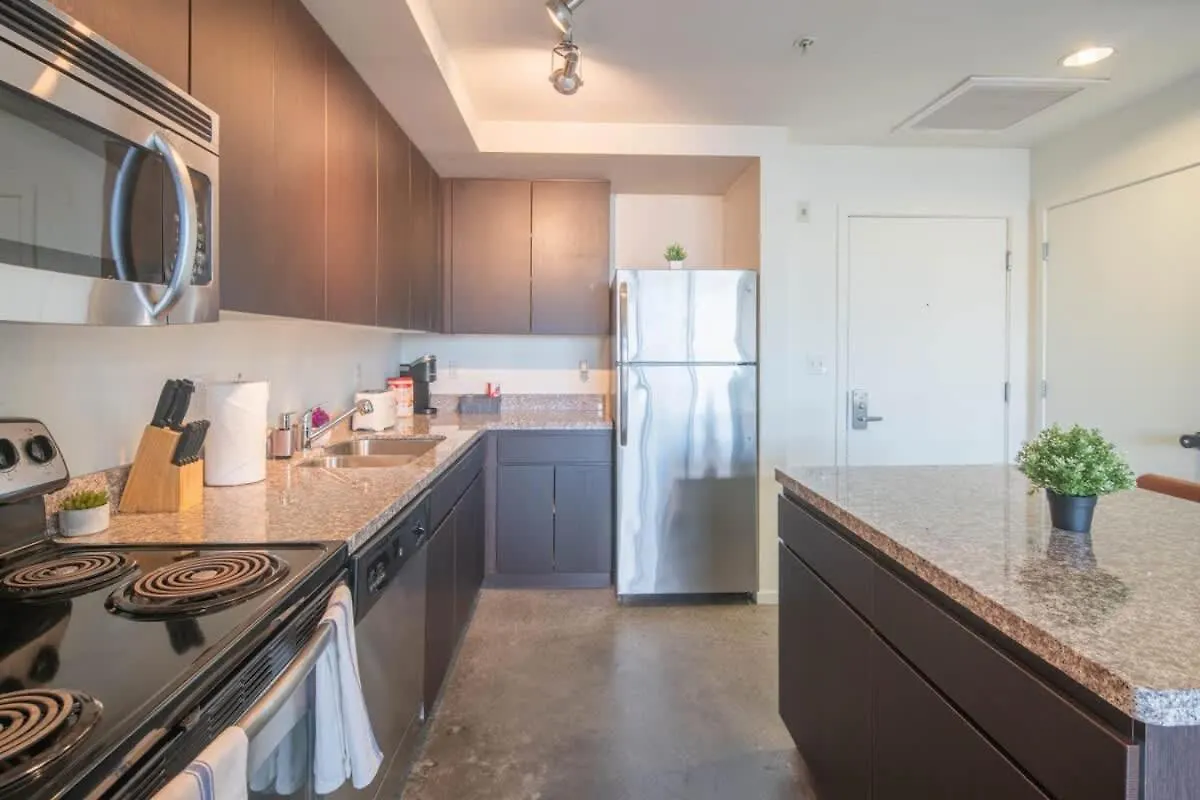 Unique 1Bd -Central Downtown - Gym, Pool, Parking Phoenix